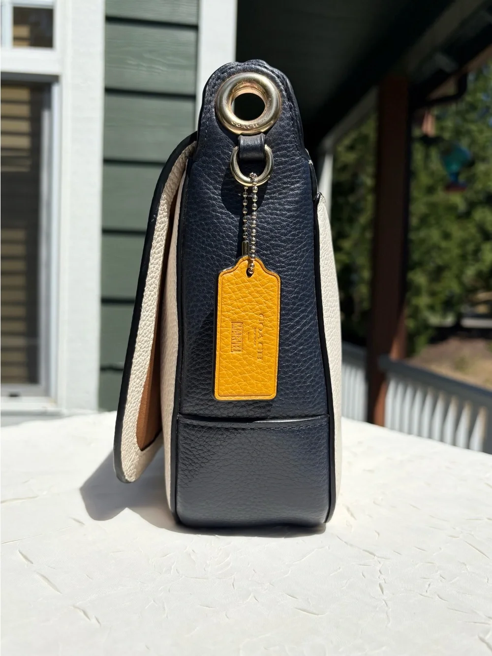 COACH X MARVEL Jes Messenger Bag With Carol Danvers 2899